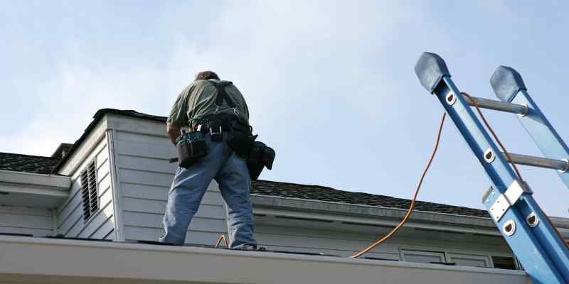 Professional Roofing Contractor view in St. Petersburg FL